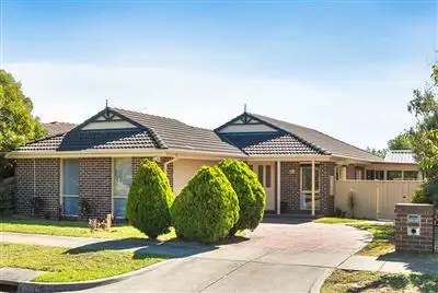 18 Seaquesta Court, Frankston VIC 3199