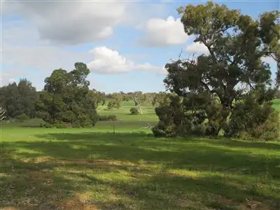 124 Patens Drive, Lower Chittering WA 6084