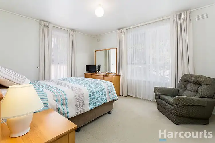 Fifth view of Homely house listing, 2 Bentley Court, Mulgrave VIC 3170