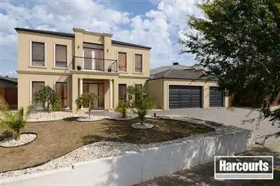 109 Berwick Springs Promenade, Narre Warren South VIC 3805