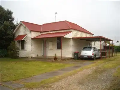 143 Woods Street, Donald VIC 3480