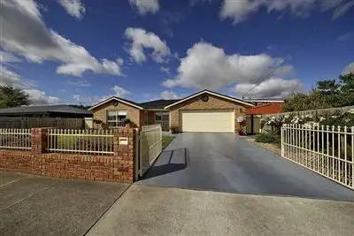 1 Leila Avenue, Spreyton TAS 7310