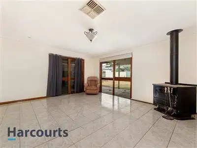 Sixth view of Homely house listing, 1 Crosslee Court, Deer Park VIC 3023