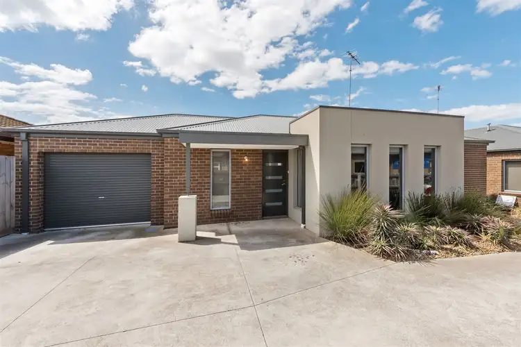2/4 Karlovac Court, Bell Park VIC 3215