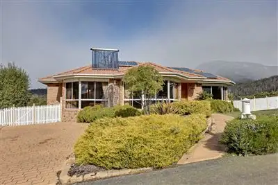 9 Judith Drive, Lenah Valley TAS 7008