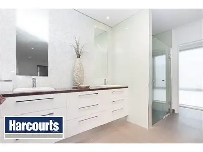 Fifth view of Homely house listing, 18 Bell Park Close, Warragul VIC 3820