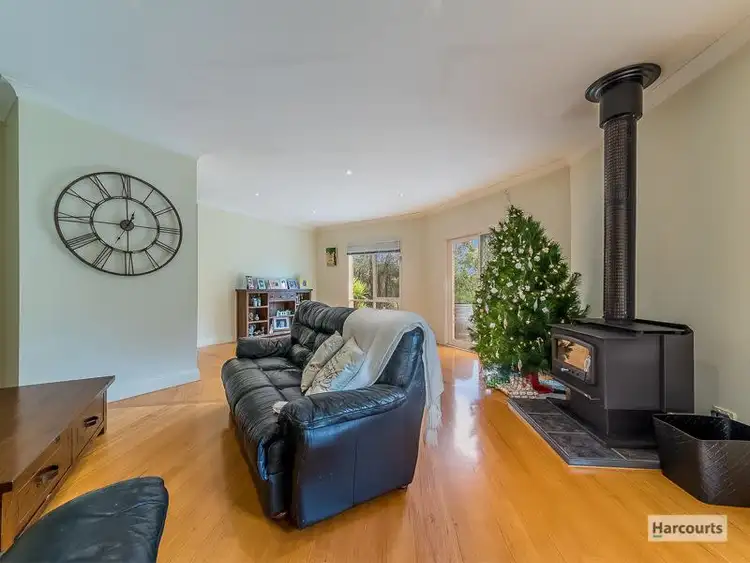 Fourth view of Homely house listing, 9 Hague Court, Drouin VIC 3818