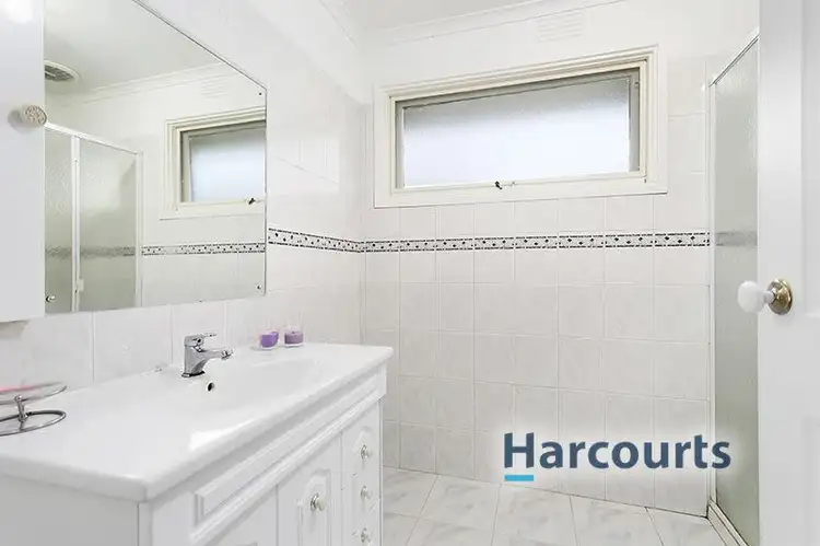 Sixth view of Homely house listing, 4 Heatherlea Crescent, Keilor East VIC 3033