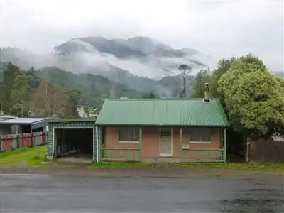 25 Grafton St, Queenstown TAS 7467