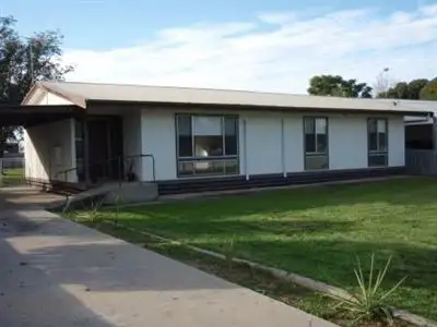 469 Cadell Street, Hay NSW 2711