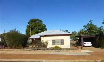 8 Newman Street, Corrigin WA 6375