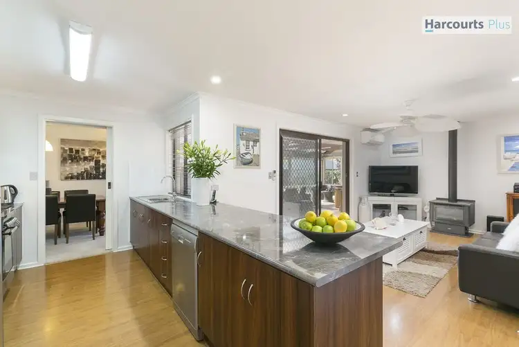 Fifth view of Homely house listing, 2 Quinvale Road, Hallett Cove SA 5158