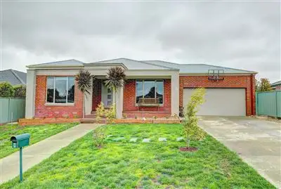 9 Malahide Drive, Miners Rest VIC 3352