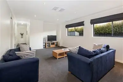 Fifth view of Homely house listing, 10 Exmoor Court, Alfredton VIC 3350