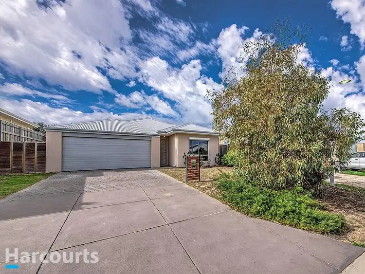 10 Flax Street, Yanchep WA 6035