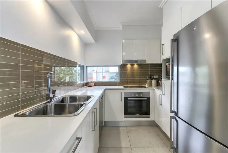 Sixth view of Homely unit listing, 2/146 Cavendish Road, Coorparoo QLD 4151