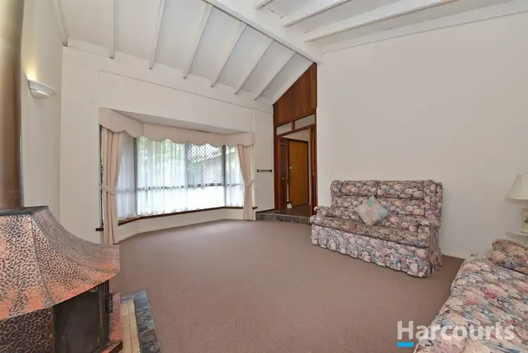 Second view of Homely house listing, 5 Hilltop Place, Edgewater WA 6027