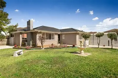 Main view of Homely house listing, 5 Hensley Road, Lalor VIC 3075