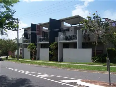 Main view of Homely unit listing, 1/200 Riding Road, Balmoral QLD