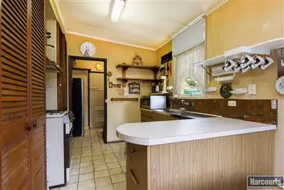 Fifth view of Homely house listing, 3 Rosslyn Court, Seaford VIC 3198