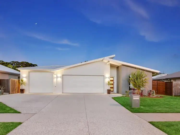 13 Forest Pines Blvd, Forest Glen QLD 4556