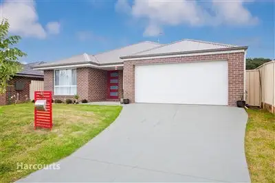 12 Loddon Circuit, Albion Park NSW 2527