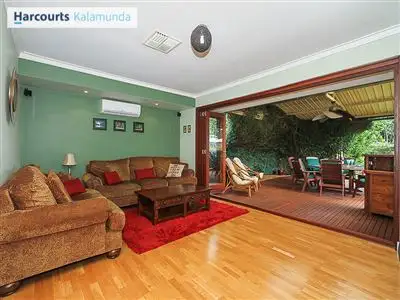 22 Meloway Drive, Maida Vale WA 6057