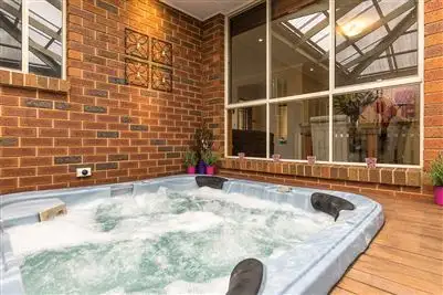 Fifth view of Homely house listing, 2 Scarborough Court, Tarneit VIC 3029
