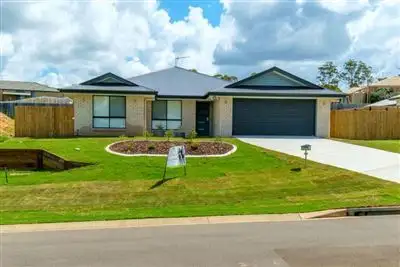 10 Trafalgar Court, Southside QLD 4570
