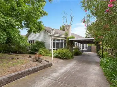 24 Tara Drive, Frankston VIC 3199