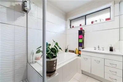 Sixth view of Homely house listing, 2 Blackheath Avenue, Frankston VIC 3199