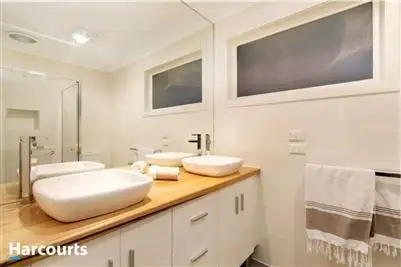 Seventh view of Homely house listing, 4 Van Der Haar Avenue, Berwick VIC 3806