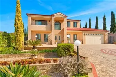35 Lord Castlereagh Circuit, Macquarie Links NSW 2565
