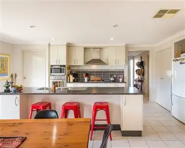 Fifth view of Homely house listing, 8 Hannah Court, Euroa VIC 3666