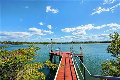 64 Tradewinds Avenue, Paradise Point QLD 4216