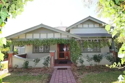 172 Sutton Street, Cootamundra NSW 2590