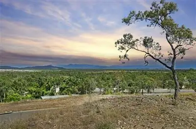 31 Deedes Crescent, Bushland Beach QLD 4818