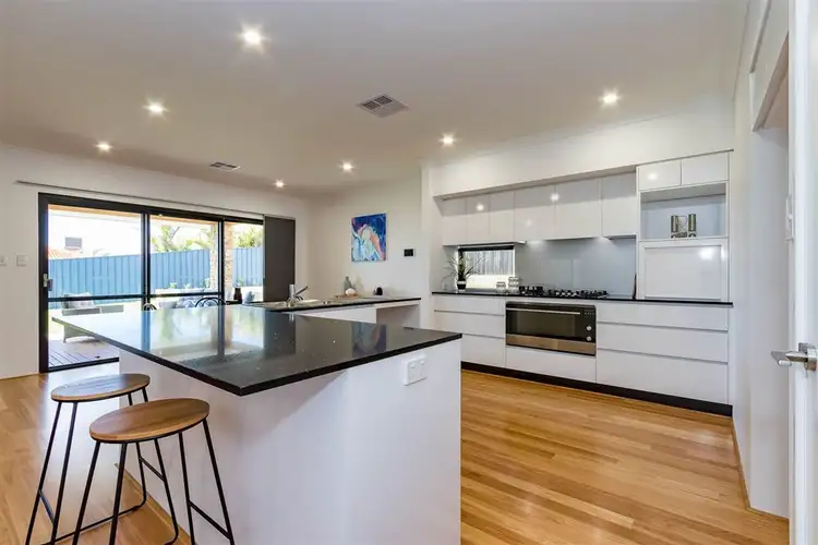 Seventh view of Homely house listing, 17 Highview Rise, Halls Head WA 6210