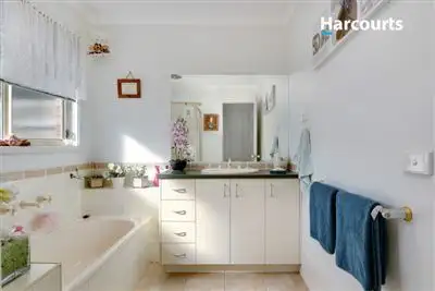 Sixth view of Homely house listing, 4 Mirabella Court, Hastings VIC 3915