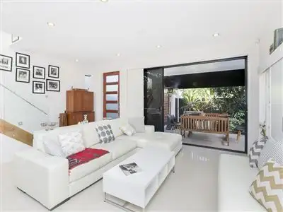 Fifth view of Homely townhouse listing, 2/232 Riding Road, Balmoral QLD 4171