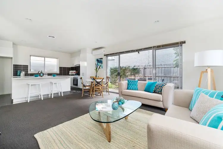 17/50 Green Island Avenue, Mount Martha VIC 3934