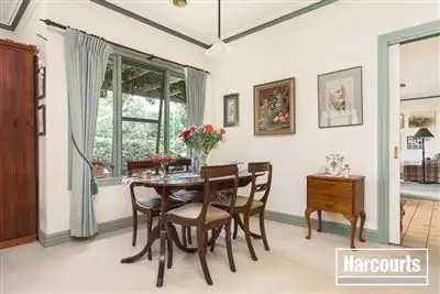 Fourth view of Homely house listing, 2 Tarrangower Place, Berwick VIC 3806