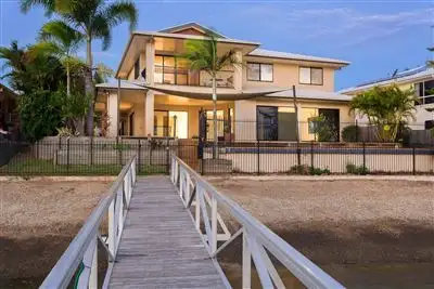 3 Constance Court, Newport QLD 4020