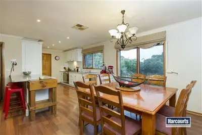 Fifth view of Homely house listing, 15 Australis Close, Langwarrin VIC 3910
