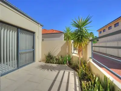 Sixth view of Homely unit listing, 2/9 Hackett Street, Mandurah WA