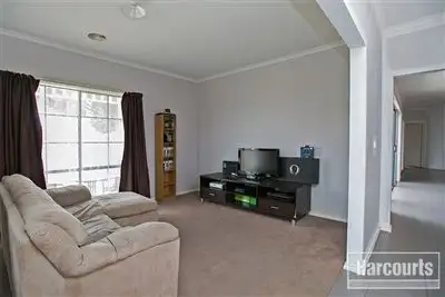 Fifth view of Homely house listing, 2 Angelique Street, Berwick VIC 3806