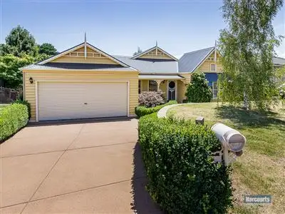 2 Picadilly Court, Drouin VIC 3818