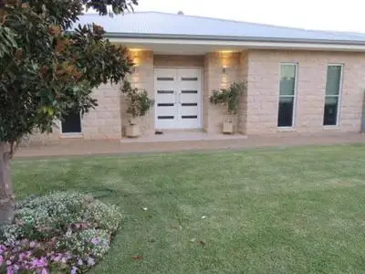 406 Church Street, Hay NSW 2711