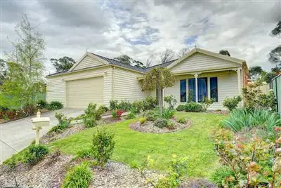 14 Platypus Drive, Mount Clear VIC 3350
