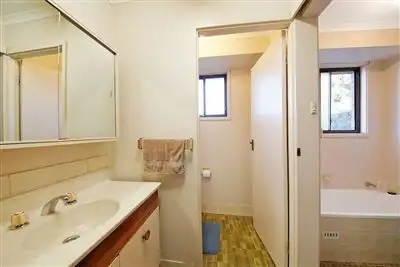 Fifth view of Homely house listing, 10 Emilia Close, Rosemeadow NSW 2560